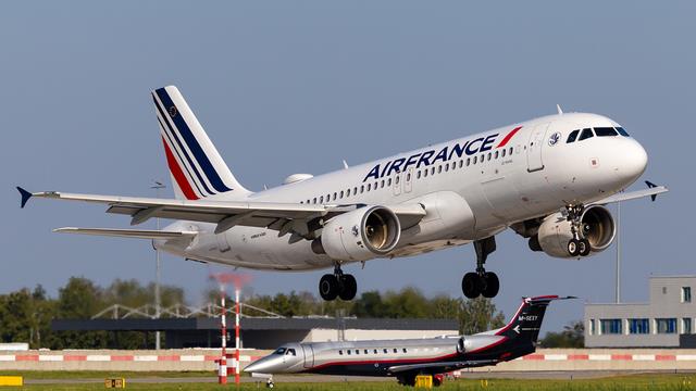 F-GKXC:Airbus A320-200:Air France